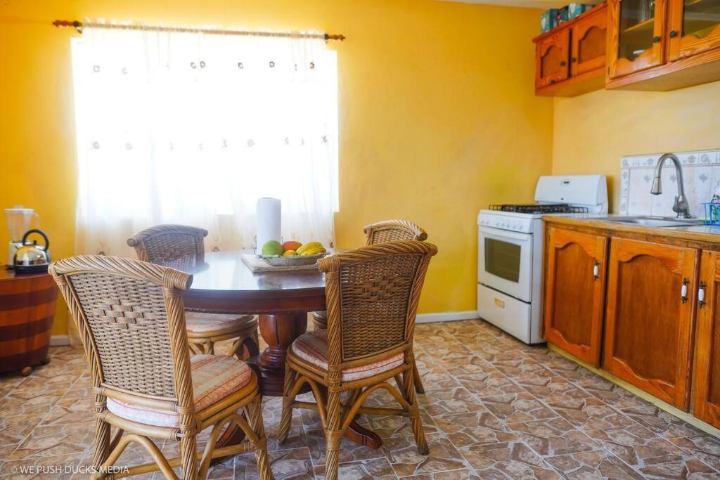 Belle View-Tulip Apartman Laborie Kültér fotó
